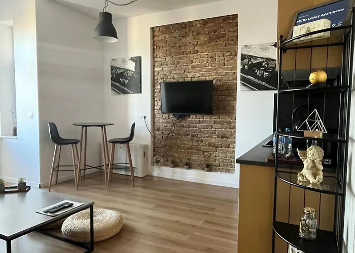 Mitra Luxury דירה *